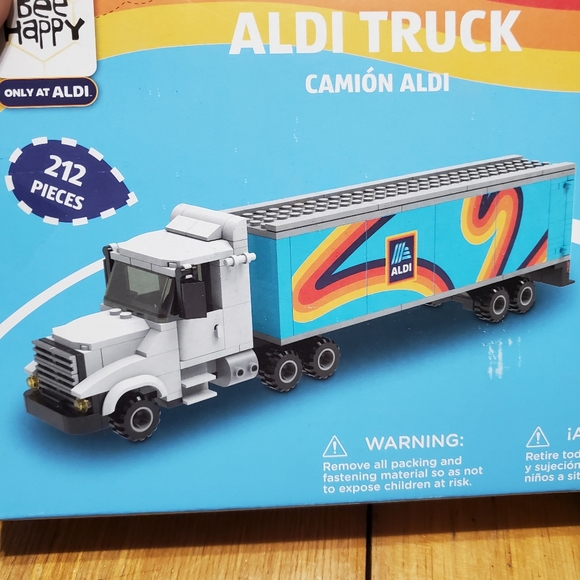 Aldi holiday bundle building Bricks An Cup Brand New NWT - Picture 7 of 9